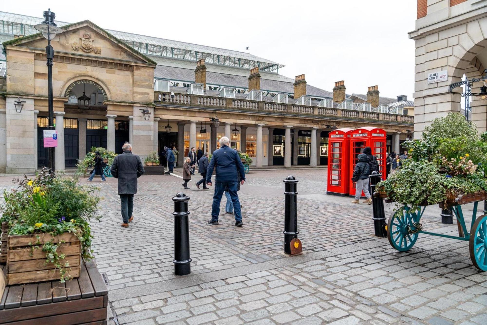 Buckingham - Heart Of Covent Garden! * Londra