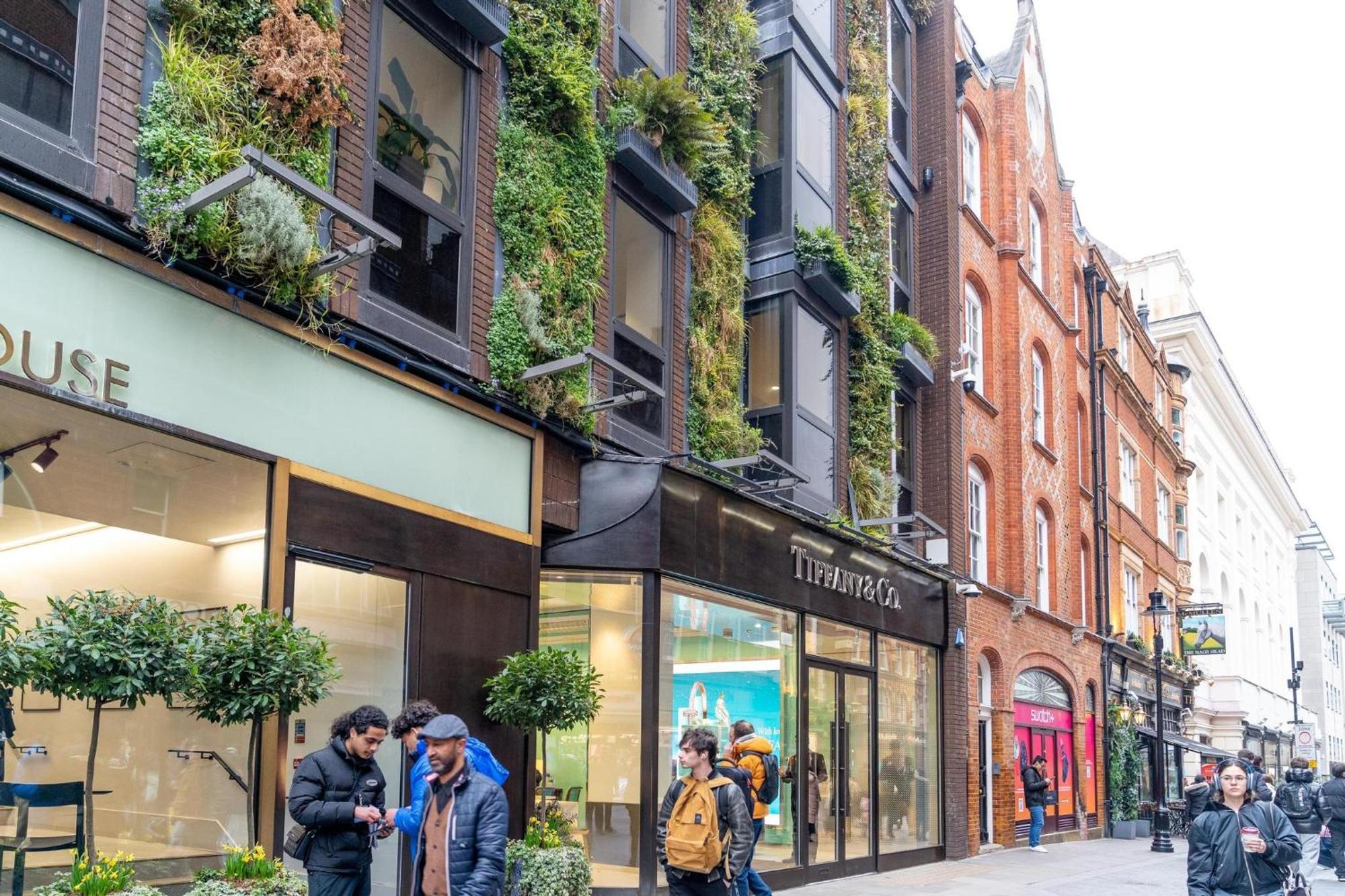 Buckingham - Heart Of Covent Garden! * Londra